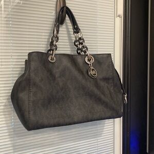 Michael Kors black purse!  Excellent condition